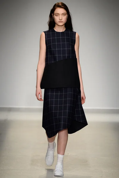 Look 19